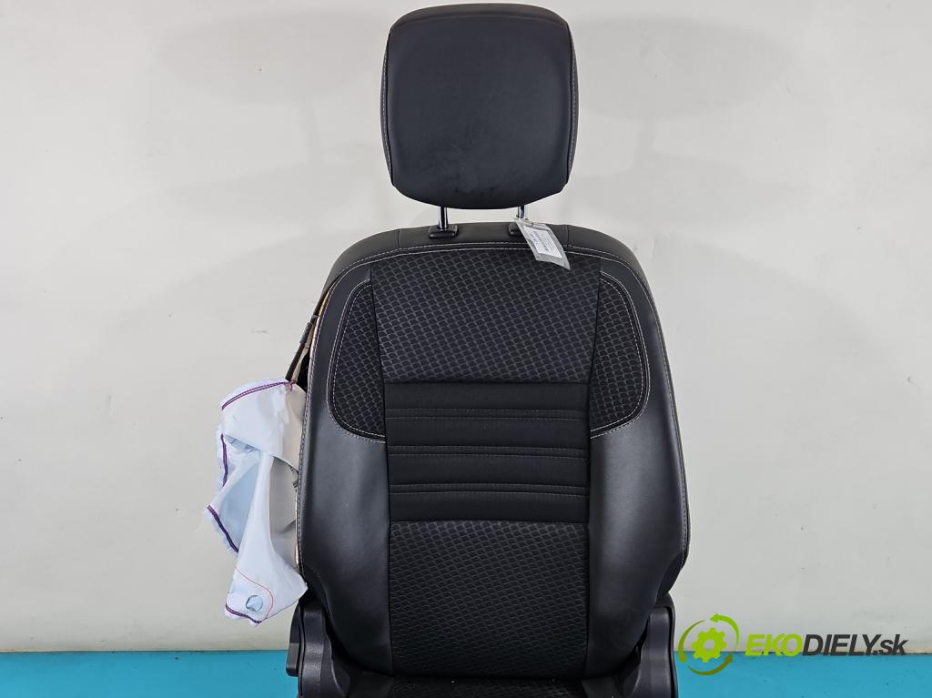 Renault Scenic III 2009-2016 1.6 dci 131 HP manual 96 kW 1598 cm3 5- Sedačka pravý  (Sedačky, sedadlá)