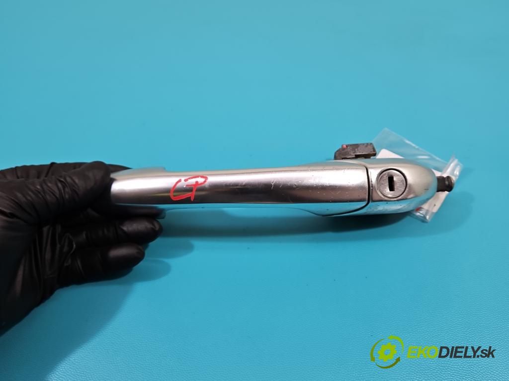 Alfa romeo 147 1.6 16V 105 HP manual 77 kW 1598 cm3 5- rukoväť predné ľavé mimo:  (Vonkajšie predné ľavé)