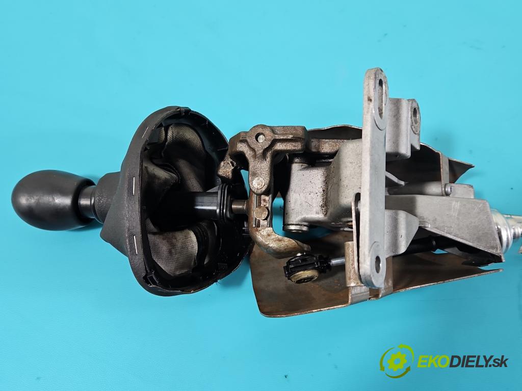 Opel Vivaro 2001-2014 2.0 cdti 114 hp manual 84 kW 1995 cm3 5- kulisa změny stupňová  (Rýchlostné páky / kulisy)