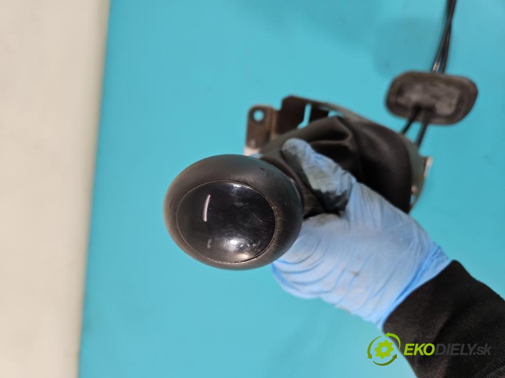 Opel Vivaro 2001-2014 2.0 cdti 114 hp manual 84 kW 1995 cm3 5- kulisa změny stupňová  (Rýchlostné páky / kulisy)