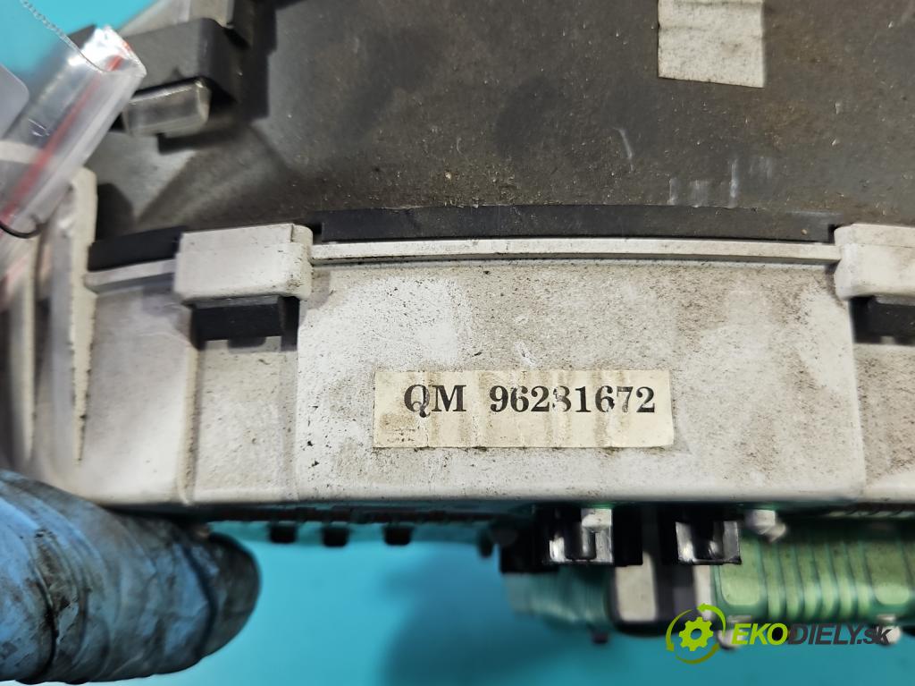 Daewoo Lanos 1.5 16V 99 HP manual 73 kW 1498 cm3 4- prístrojovka/ budíky 96281672 (Prístrojové dosky, displeje)