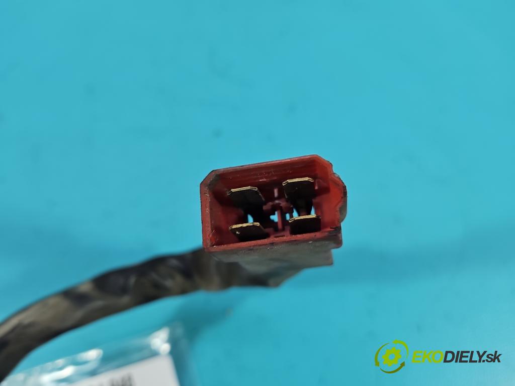 Fs lublin Lublin 3 2.4d 64 HP manual 47,4 kW 2417 cm3 5- Spínačka  (Spínacie skrinky a kľúče)