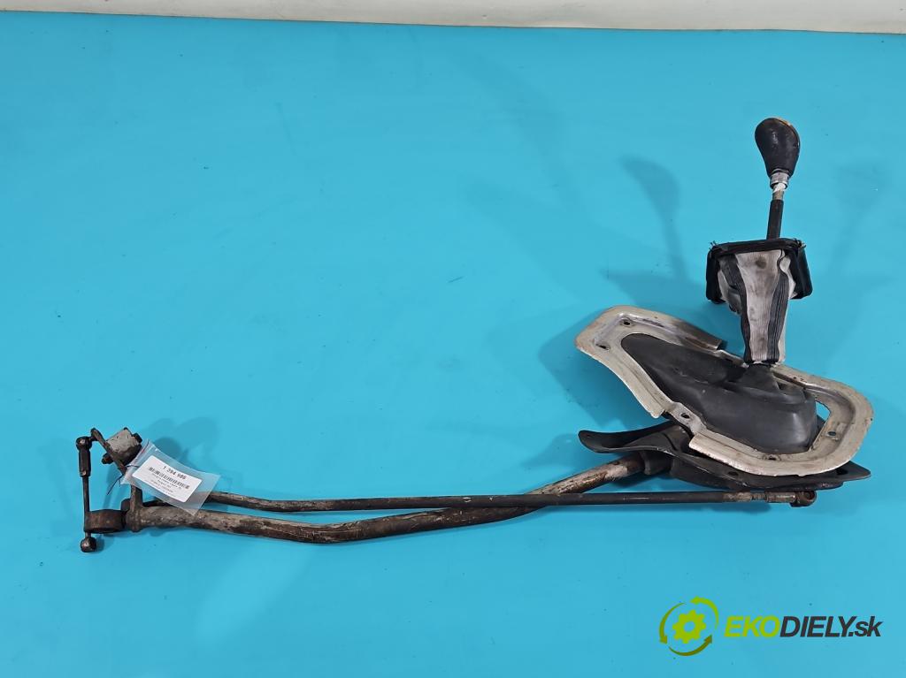 Peugeot 305 1.5 karburátor: 68 HP manual 50 kW 1472 cm3 5- Páka: Změny: stupeň,rýchlosť  (Rýchlostné páky / kulisy)