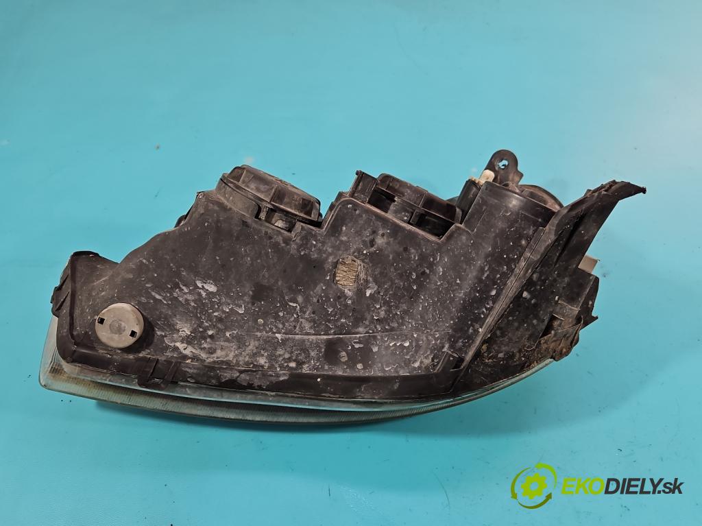 Opel Corsa C 2000-2006 1.2 16V 75 HP manual 55 kW 1199 cm3 5- Reflektor: pravý  (Pravé)