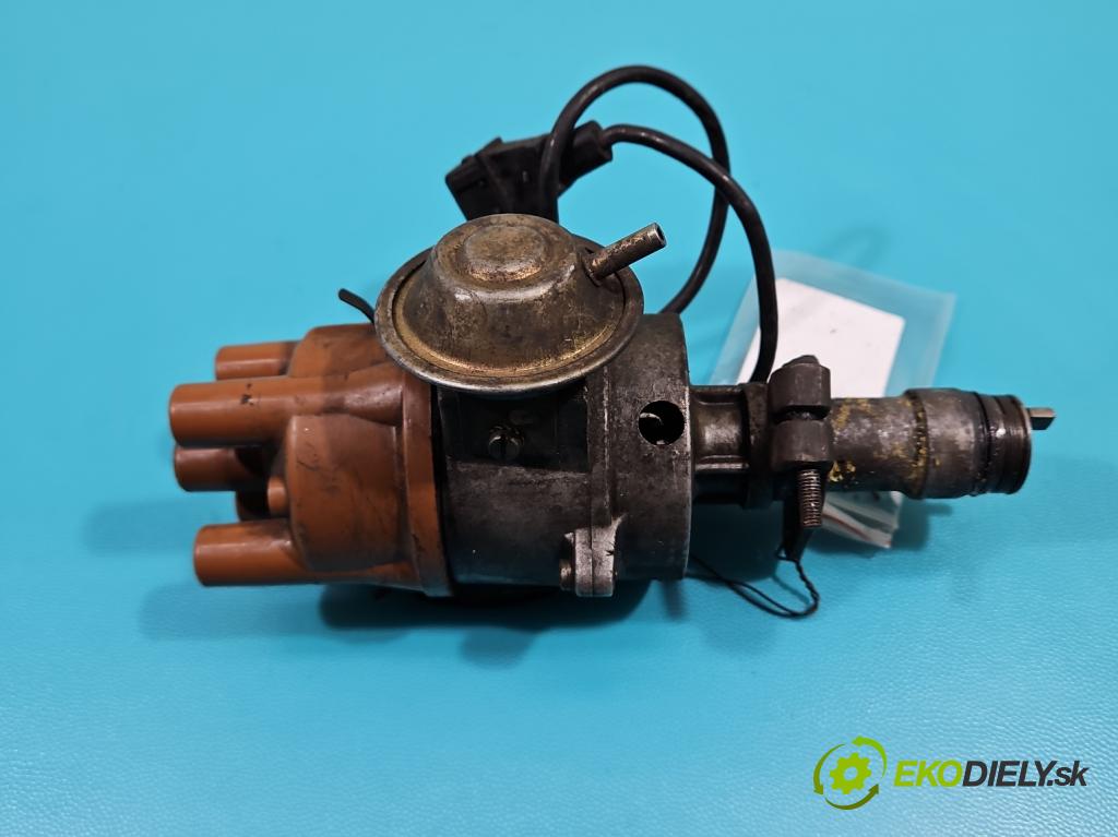 Peugeot 305 1.5 karburátor: 68 HP manual 50 kW 1472 cm3 5- rozdeľovač 525438B (Rozdeľovače)