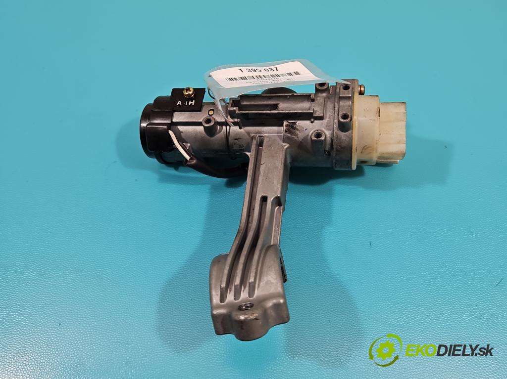 Kia Picanto I 2003-2011 1.0 61 HP manual 44,5 kW 999 cm3 5- Spínačka  (Spínacie skrinky a kľúče)