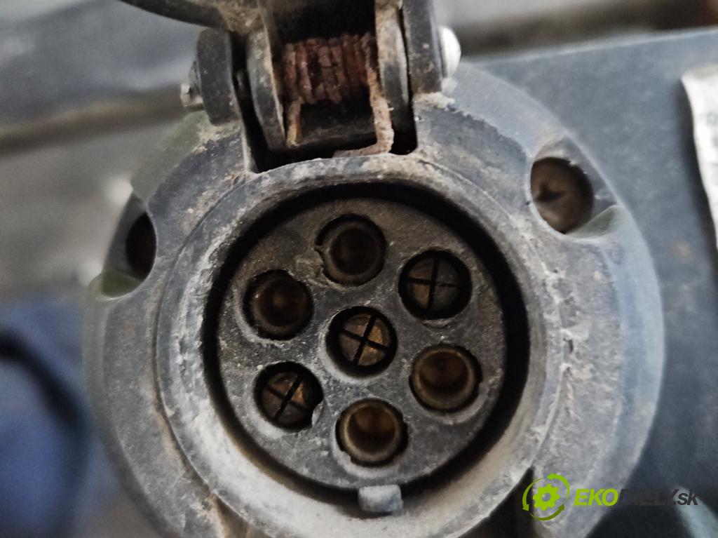 Citroen C4 Grand picasso I 2006-2013 1.6 16V 120 hp manual 88 kW 1598 cm3 5- oko tažné  (Tažná zařízení)