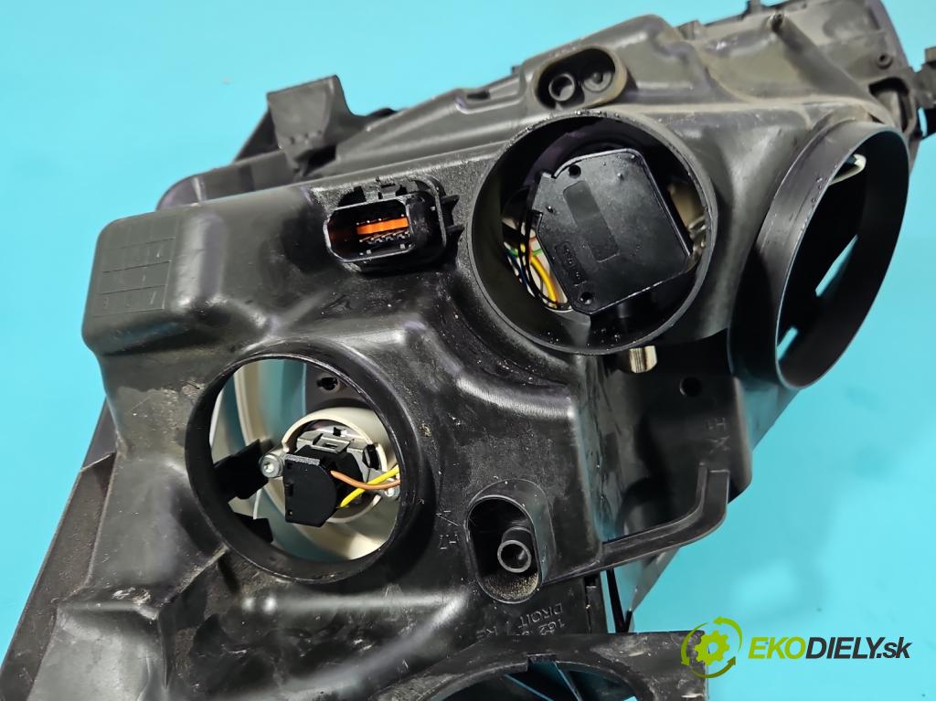 Citroen C4 Grand picasso I 2006-2013 1.6 16V 120 HP manual 88 kW 1598 cm3 5- Reflektor: pravý  (Pravé)