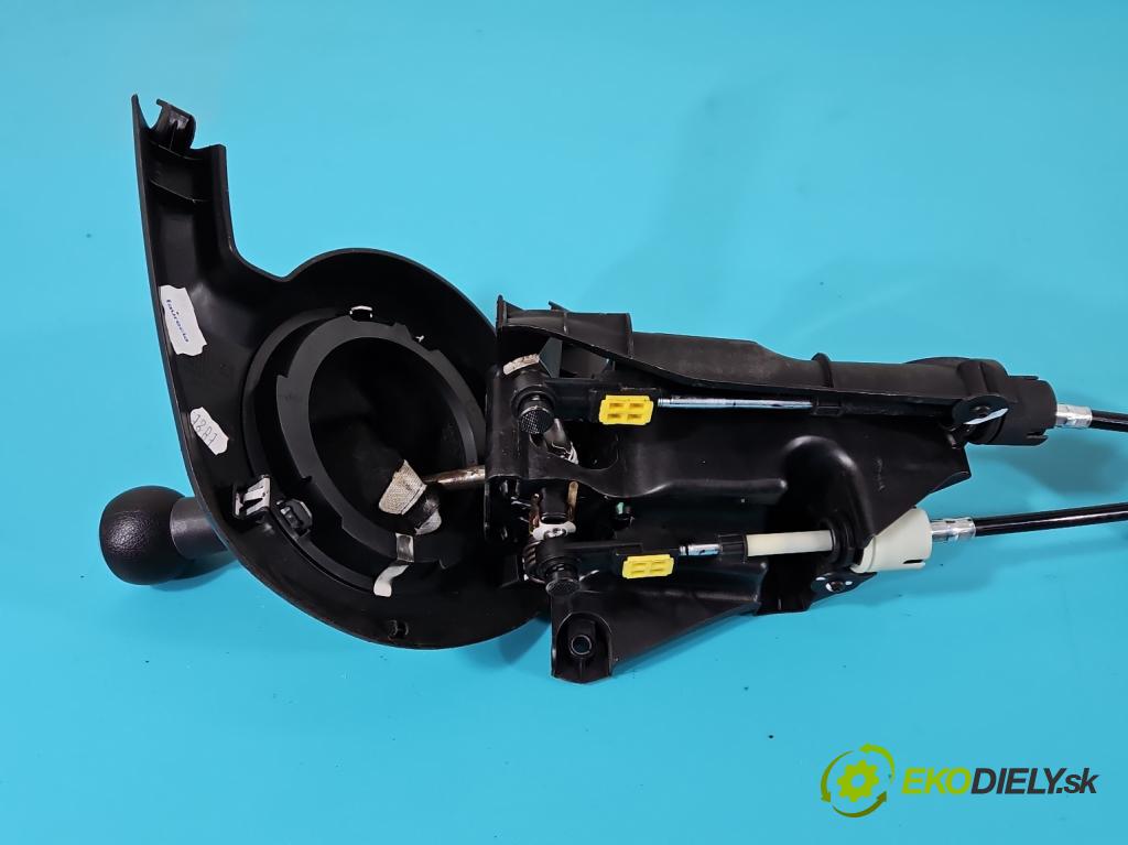 Citroen C4 Grand picasso I 2006-2013 1.6 16V 120 HP manual 88 kW 1598 cm3 5- Páka: Změny: stupeň,rýchlosť  (Rýchlostné páky / kulisy)