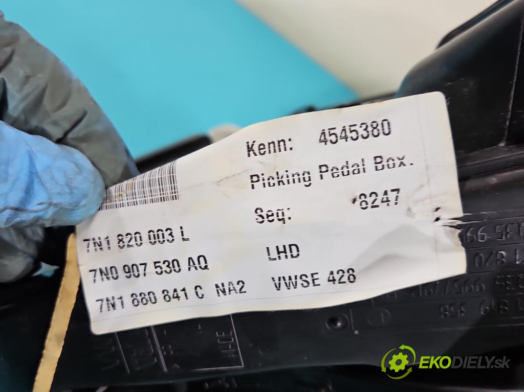 Seat Alhambra II 2010-2020 2.0 tdi 177 hp automatic 130 kW 1968 cm3 5- radiátor 7N1820003L (Radiátory topení)