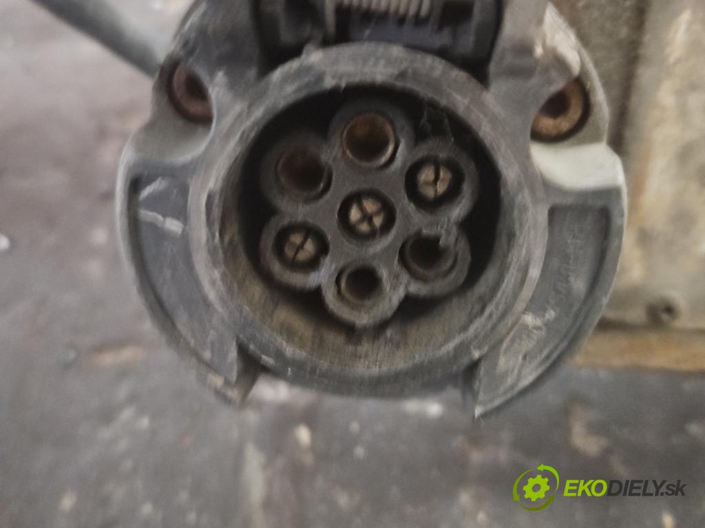 Peugeot 206 1.4 8V 75 hp manual 55 kW 1360 cm3 5- oko tažné  (Tažná zařízení)