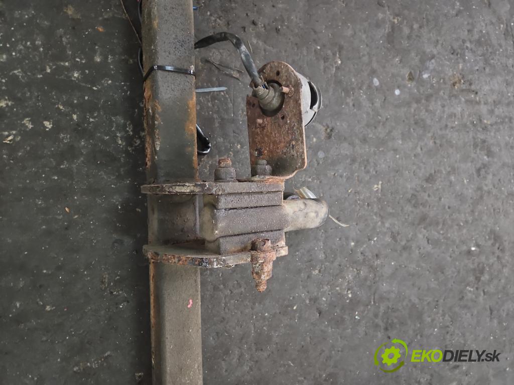 Peugeot 206 1.4 8V 75 hp manual 55 kW 1360 cm3 5- oko tažné  (Tažná zařízení)