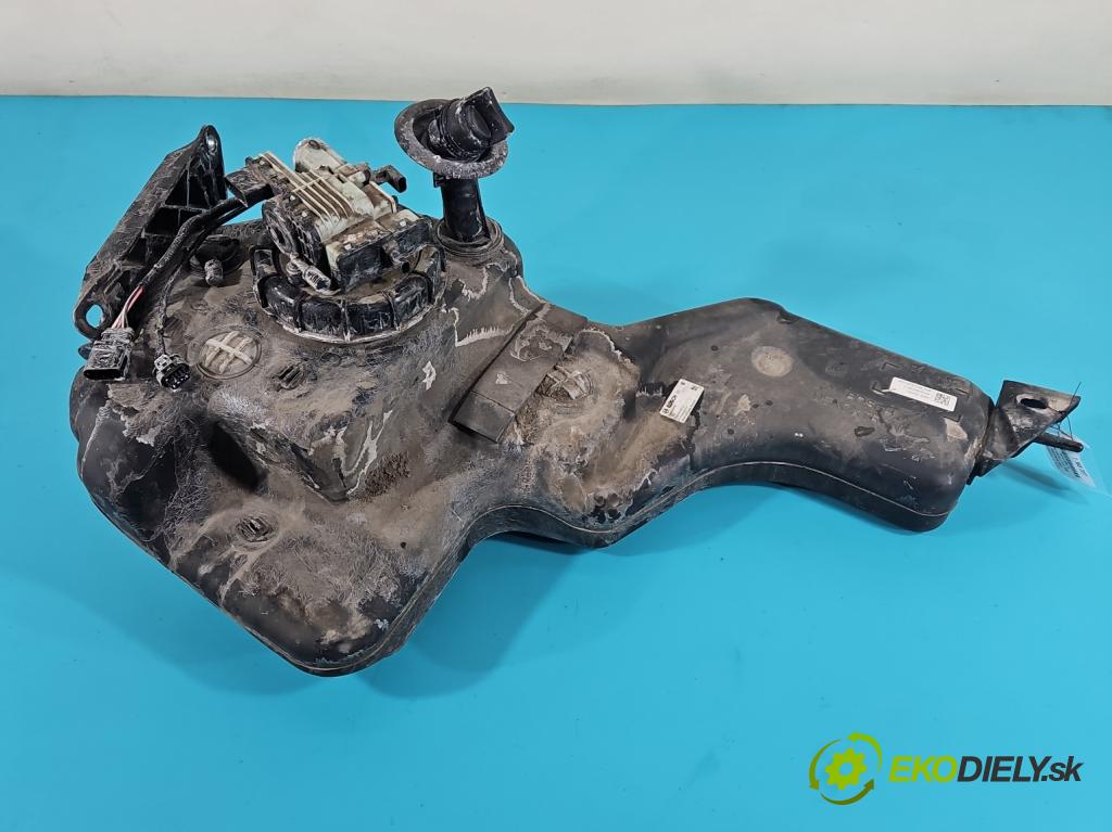 Seat Alhambra II 2010-2020 2.0 tdi 177 HP automatic 130 kW 1968 cm3 5- Nádrž: AdBlue: 7N0131877H