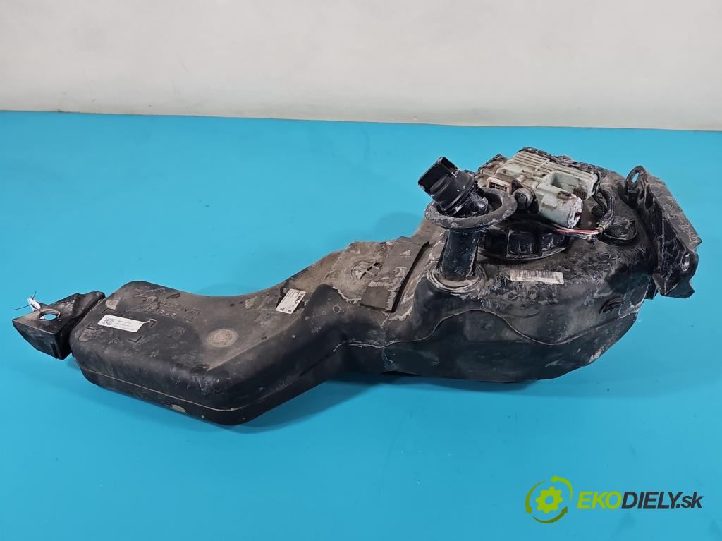 Seat Alhambra II 2010-2020 2.0 tdi 177 HP automatic 130 kW 1968 cm3 5- Nádrž: AdBlue: 7N0131877H