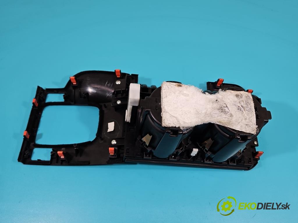 Honda Accord VIII 2008-2015 2.0 VTEC 156 HP automatic 115 kW 1997 cm3 4- Rukojeť: na nápoje: 83410-TL0-G0-G1 (Úchyty, držiaky na nápoje)