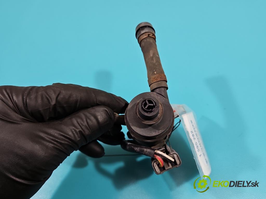 Honda Accord VIII 2008-2015 2.0 VTEC 156 HP automatic 115 kW 1997 cm3 4- pompa ostrekovačov 22613 (Motorčeky, čerpadlá ostrekovačov)