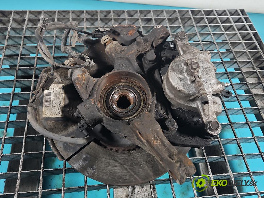 Kia Carens III  2006-2013 2.0 16V 144 HP manual 106 kW 1998 cm3 5- náboj ľavé  (Náboje)