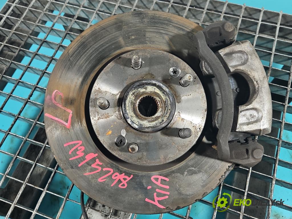 Kia Carens III  2006-2013 2.0 16V 144 HP manual 106 kW 1998 cm3 5- náboj ľavé  (Náboje)