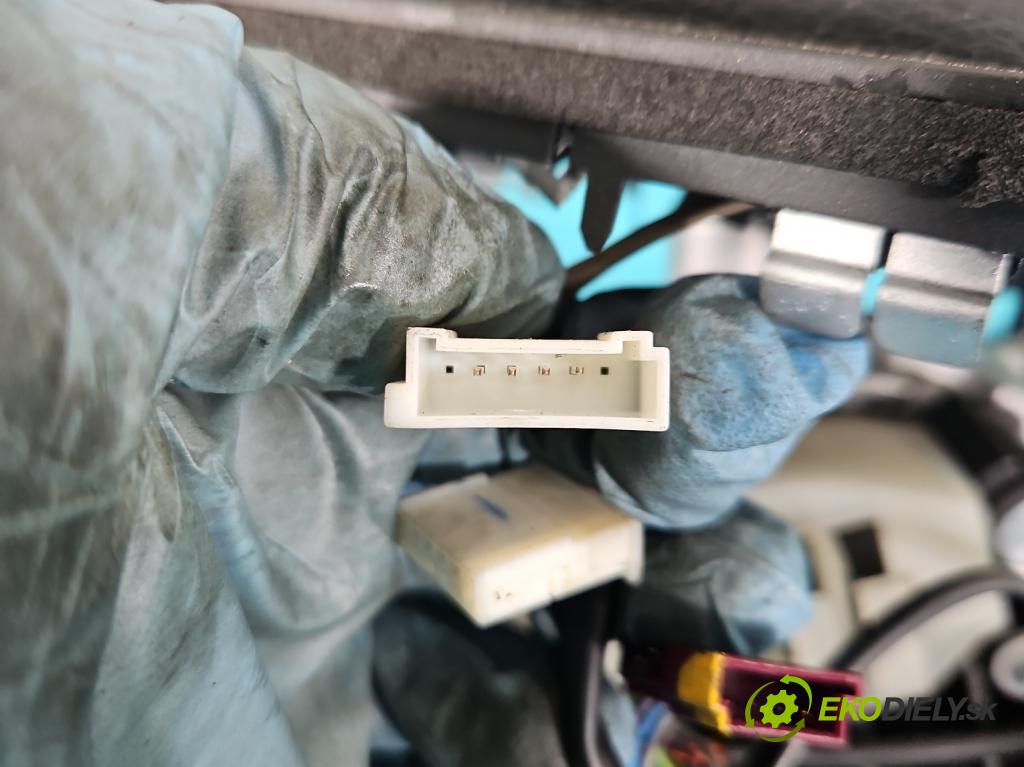 Bmw X3 E83 2003-2010 2.0d 177 HP automatic 130 kW 1995 cm3 5- Páka: Změny: stupeň,rýchlosť 3420339 (Rýchlostné páky / kulisy)