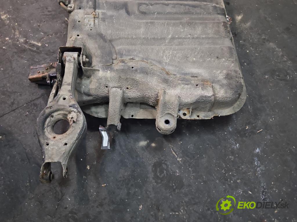 Kia Carens III  2006-2013 2.0 16V 144 hp manual 106 kW 1998 cm3 5- Nádrž: paliva  (Nádrže)