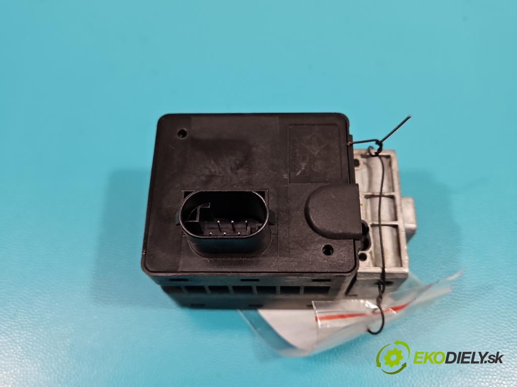 Renault Scenic III 2009-2016 1.6 dci 131 HP manual 96 kW 1598 cm3 5- Blokáda: řízení: 487004399R (Ostatné)