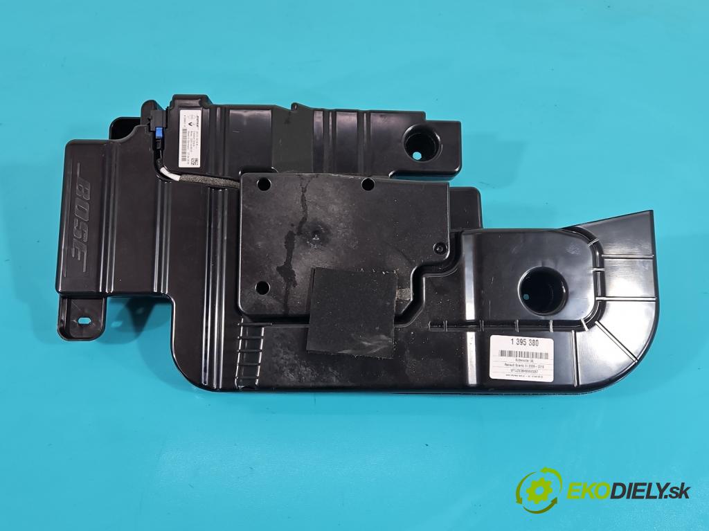 Renault Scenic III 2009-2016 1.6 dci 131 HP manual 96 kW 1598 cm3 5- Subwoofer: 281313216R (Audio zariadenia)