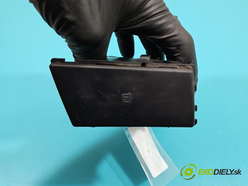 Bmw X3 E83 2003-2010 2.0d 177 HP automatic 130 kW 1995 cm3 5- Rukojeť: na nápoje: 3416005 (Úchyty, držiaky na nápoje)