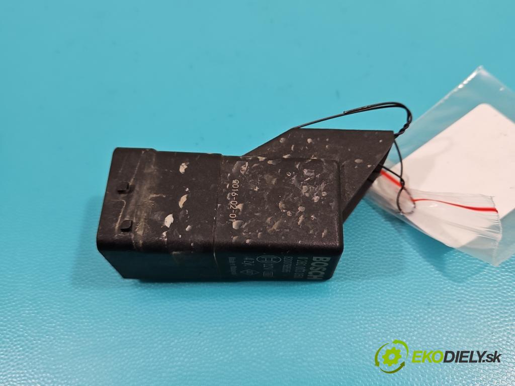 Renault Scenic III 2009-2016 1.6 dci 131 HP manual 96 kW 1598 cm3 5- Relé: svíčky: zařicích: 0281003050 (Relé)