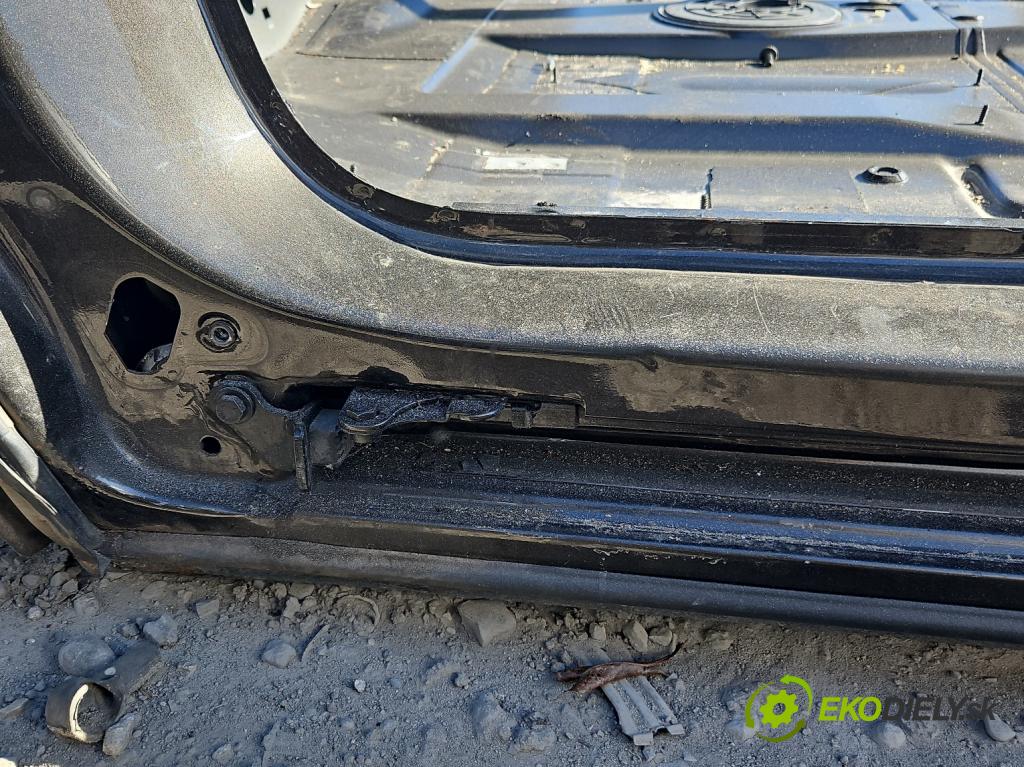 Seat Alhambra II 2010-2020 2.0 tdi 177 hp automatic 130 kW 1968 cm3 5- práh pravý  (Ostatní)