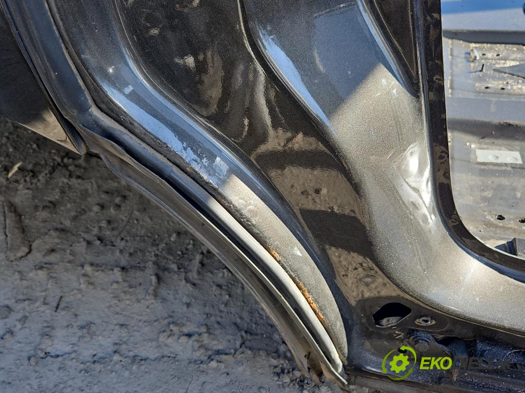 Seat Alhambra II 2010-2020 2.0 tdi 177 hp automatic 130 kW 1968 cm3 5- práh pravý  (Ostatní)