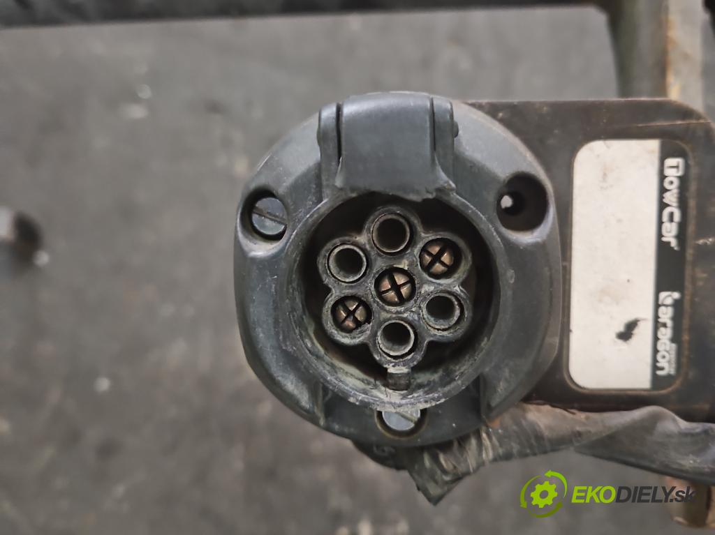 Renault Scenic III 2009-2016 1.6 dci 131 hp manual 96 kW 1598 cm3 5- oko tažné  (Tažná zařízení)