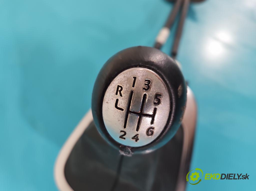 Renault Scenic III 2009-2016 1.6 dci 131 HP manual 96 kW 1598 cm3 5- Páka: Změny: stupeň,rýchlosť 8200736236 (Rýchlostné páky / kulisy)