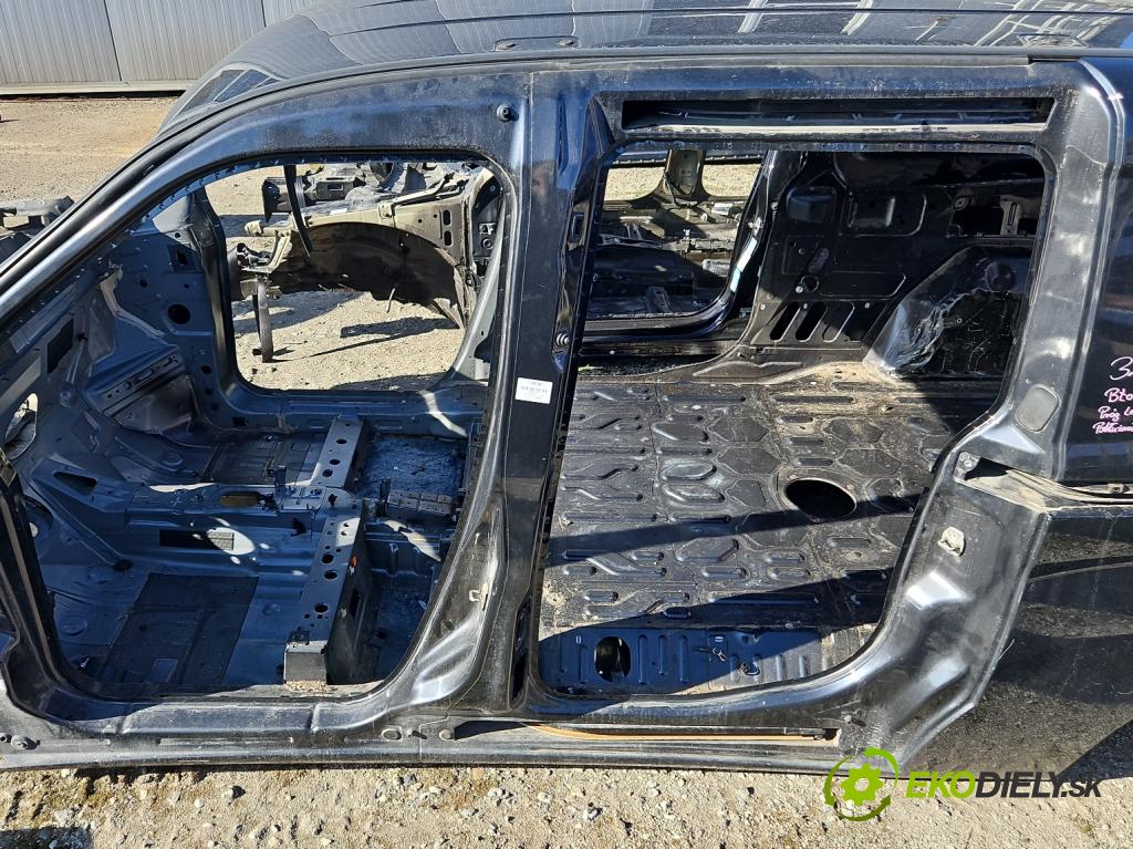 Opel Combo D 2011-2018 1.6 cdti 105 hp manual 77 kW 1598 cm3 5- práh levý  (Ostatní)