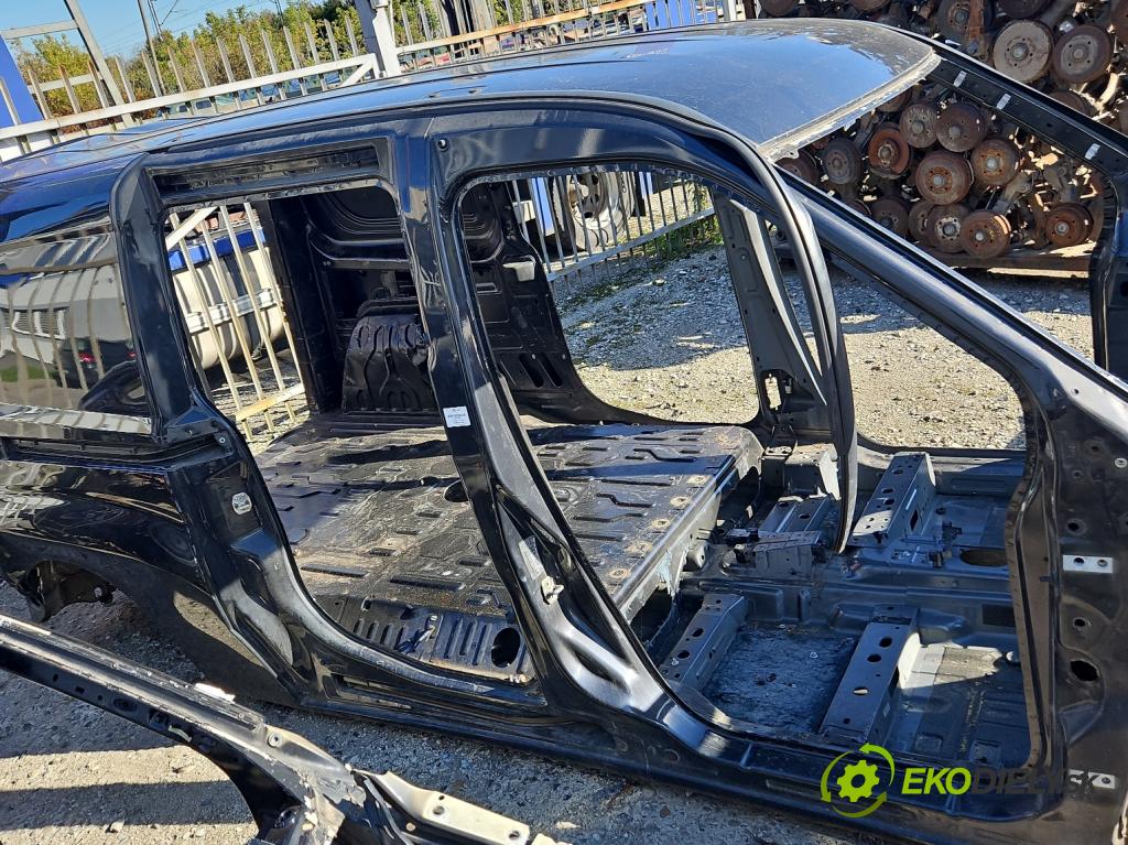 Opel Combo D 2011-2018 1.6 cdti 105 HP manual 77 kW 1598 cm3 5- Práh: pravý  (Ostatné)