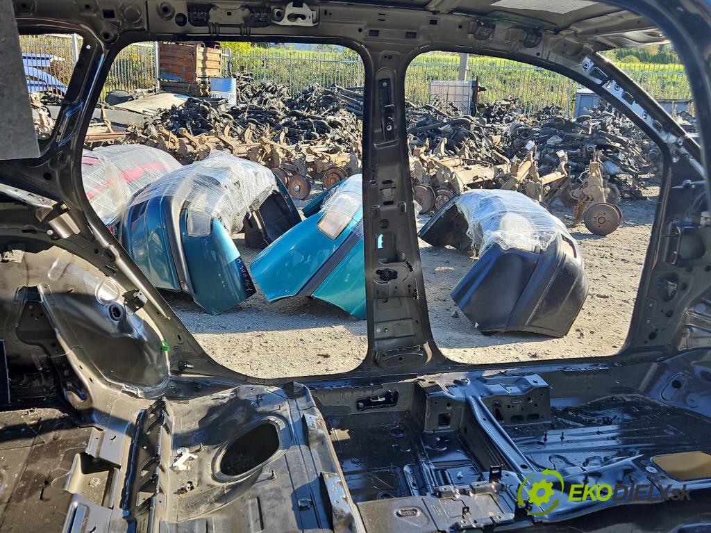 Skoda Karoq 2017- 2.0 tdi 150 hp automatic 110 kW 1968 cm3 5- práh levý  (Ostatní)