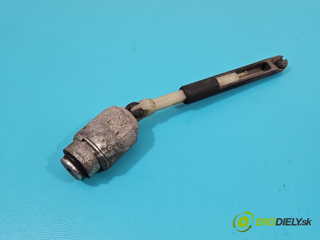 Ford Focus Mk2 2004-2011 1.6 tdci 90 hp manual 66 kW 1560 cm3 5- zámek kapoty