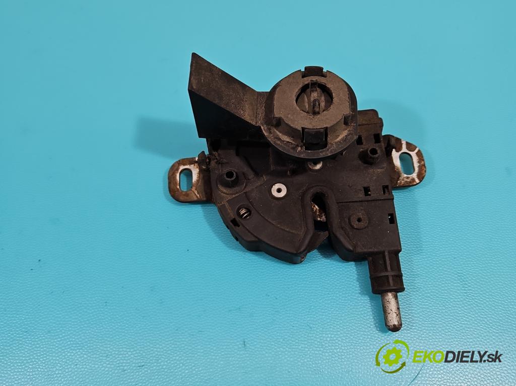 Ford Focus Mk2 2004-2011 1.6 tdci 90 hp manual 66 kW 1560 cm3 5- zámek kapoty