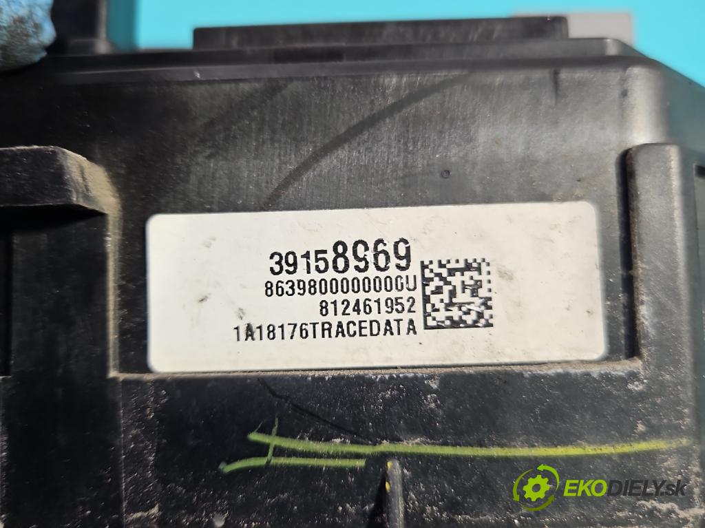 Opel Astra V  2015- 1.6 cdti 110 hp manual 81 kW 1598 cm3 5- skříňka pojistková 39158969 (Pojistkové skříňky)