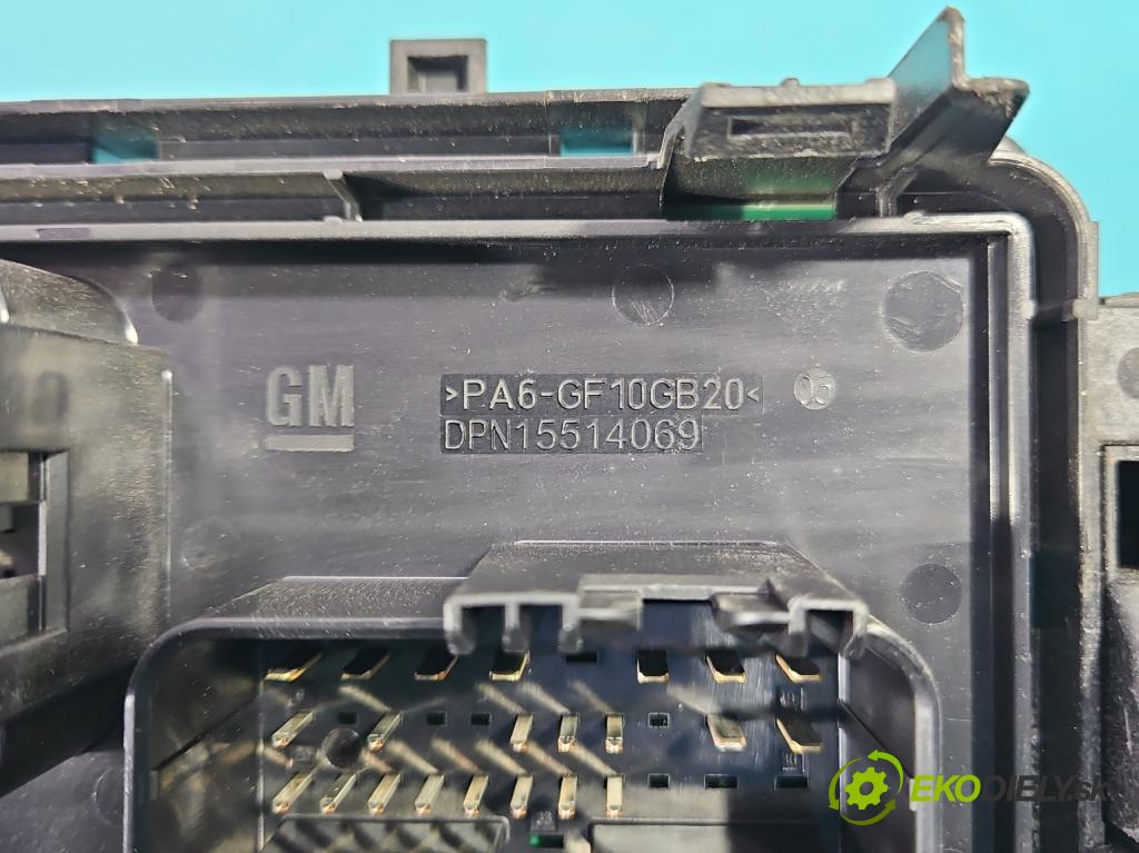 Opel Astra V  2015- 1.6 cdti 110 hp manual 81 kW 1598 cm3 5- skříňka pojistková 39158969 (Pojistkové skříňky)