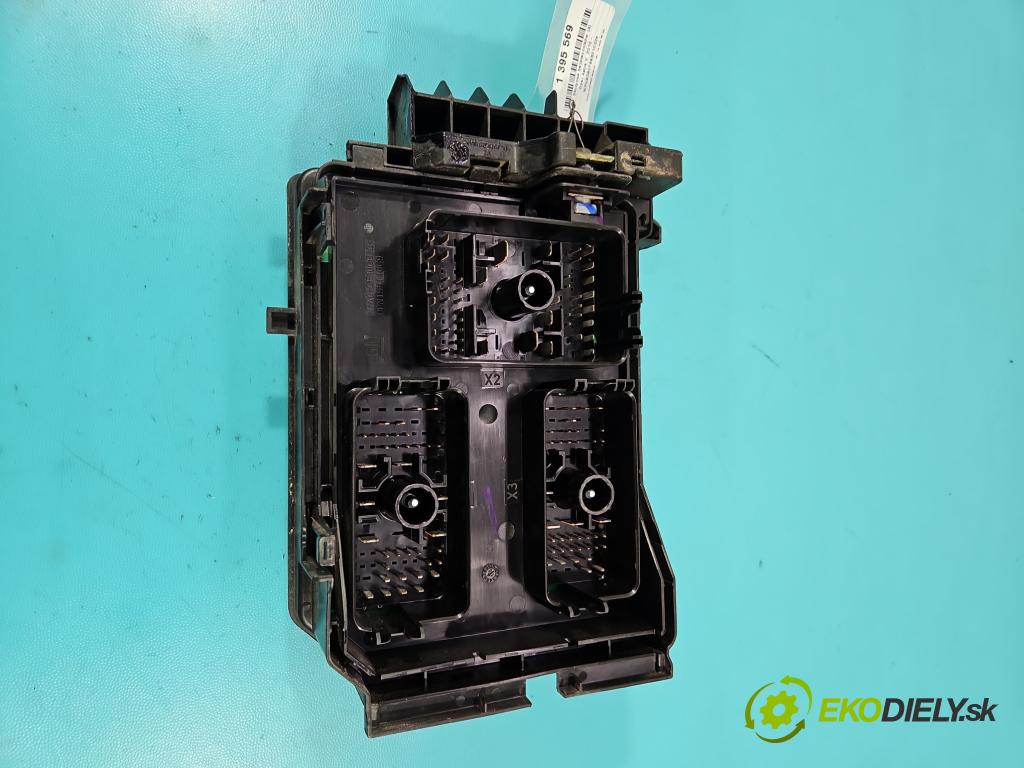 Opel Astra V  2015- 1.6 cdti 110 hp manual 81 kW 1598 cm3 5- skříňka pojistková 39158969 (Pojistkové skříňky)