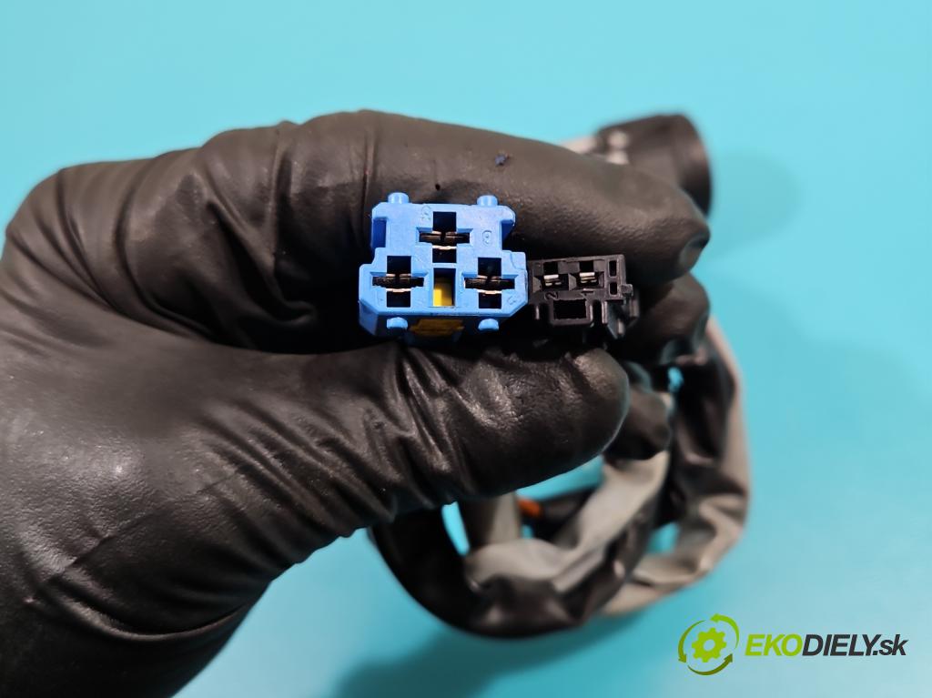 Peugeot Partner I 1996-2008 1.9d 69KM manual 51 kW 1868 cm3 5- Spínačka  (Spínacie skrinky a kľúče)