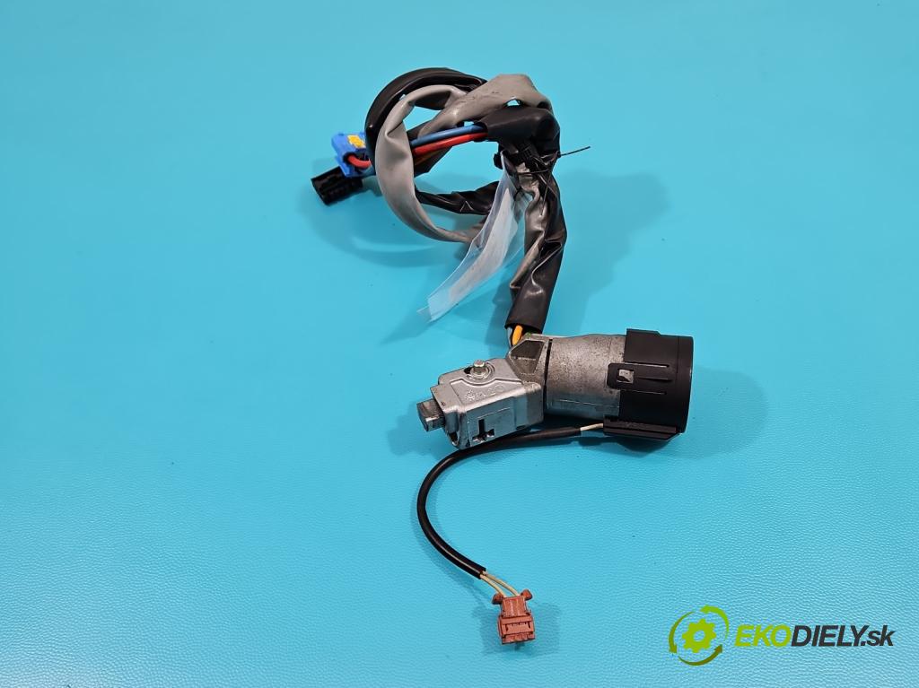 Peugeot Partner I 1996-2008 1.9d 69KM manual 51 kW 1868 cm3 5- Spínačka  (Spínacie skrinky a kľúče)