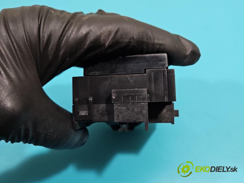 Vw Passat CC 2008-2016 2.0 tdi 140 HP manual 103 kW 1968 cm3 4- Spínačka 3C0905843T (Spínacie skrinky a kľúče)