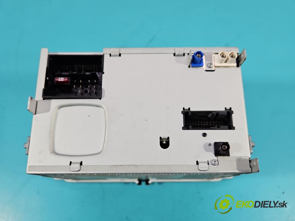 Vw Passat CC 2008-2016 2.0 tdi 140 HP manual 103 kW 1968 cm3 4- Radio originál 3C0035279