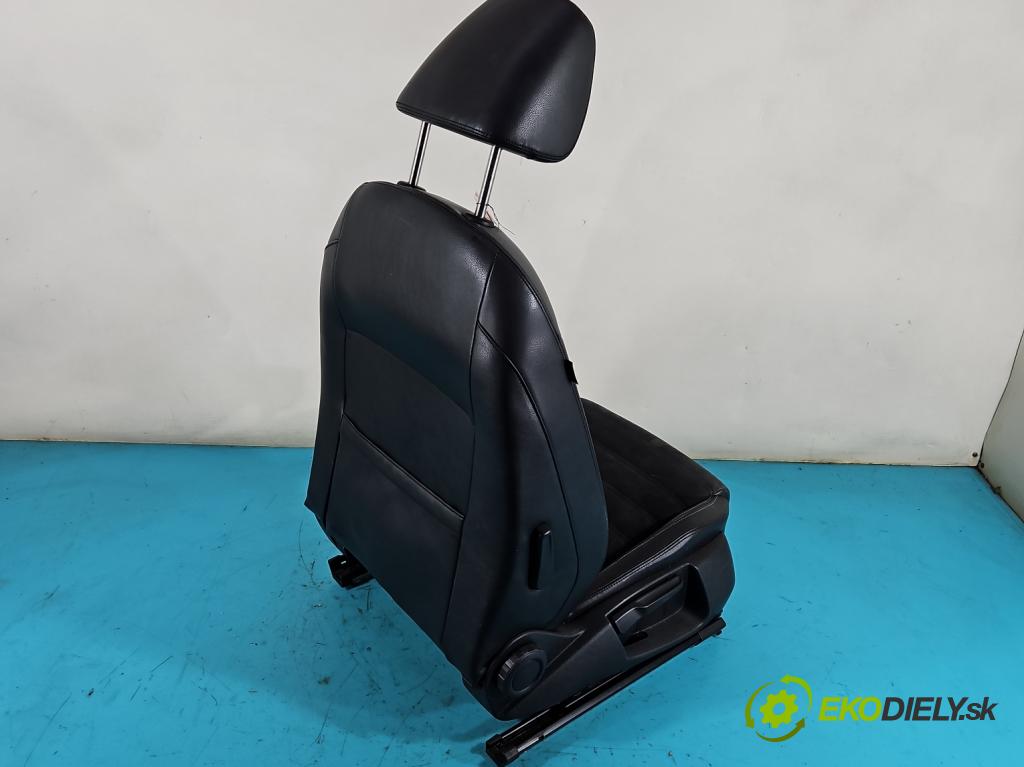 Vw Passat CC 2008-2016 2.0 tdi 140 HP manual 103 kW 1968 cm3 4- Sedačka pravý  (Sedačky, sedadlá)