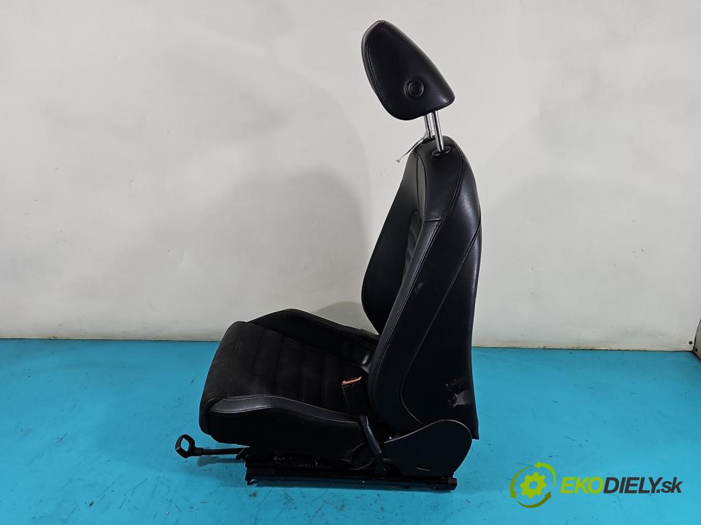 Vw Passat CC 2008-2016 2.0 tdi 140 HP manual 103 kW 1968 cm3 4- Sedačka pravý  (Sedačky, sedadlá)