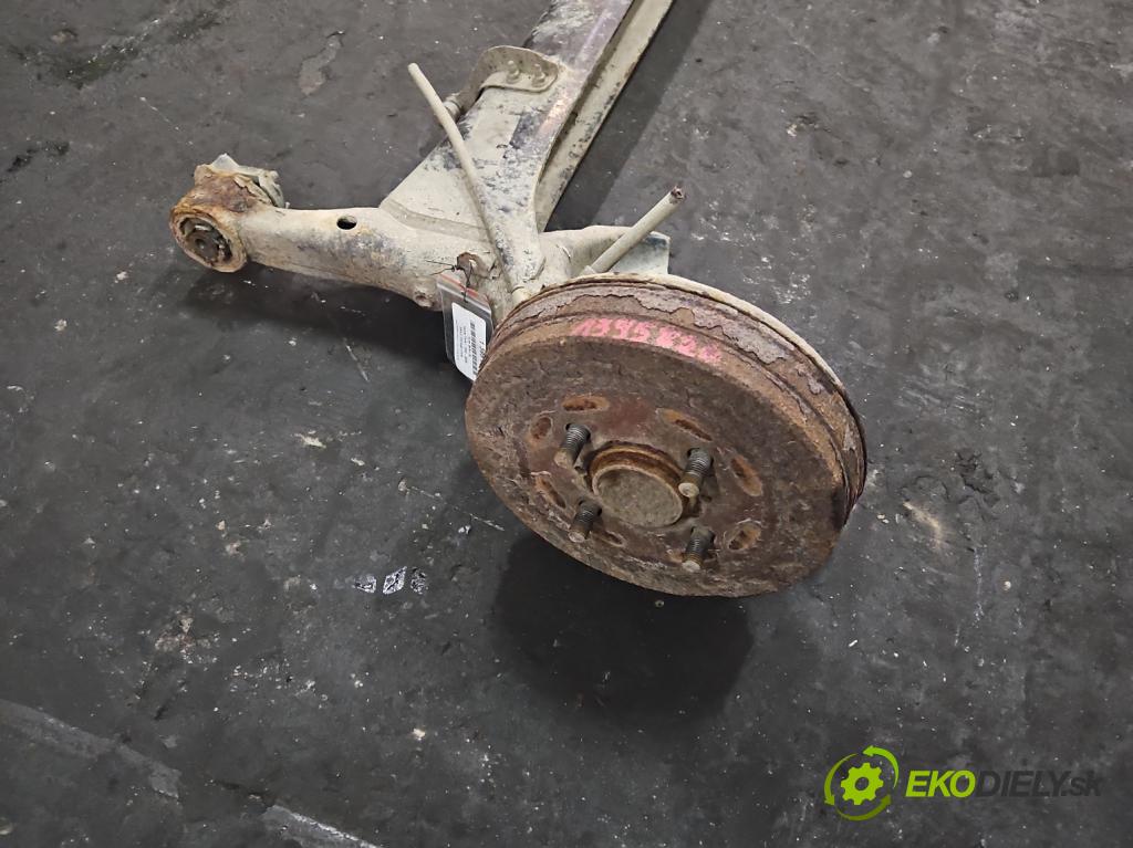 Toyota Yaris I 1999-2005 1.3 vvti 87 hp manual 64 kW 1298 cm3 3- zadní výztuha  (Výztuhy zadní)