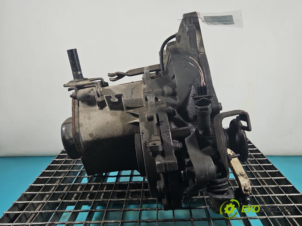 Vw Lupo 1.7 sdi 60 HP manual 44 kW 1716 cm3 3- prevodovka stupeň,rýchlosť manual ETF