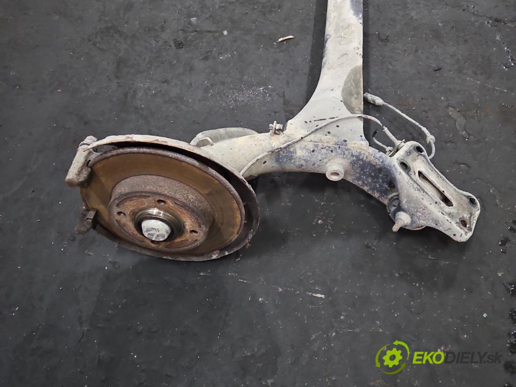 Peugeot 308 I 2007-2013 1.6 hdi 114 hp manual 84 kW 1560 cm3 5- zadní výztuha  (Výztuhy zadní)