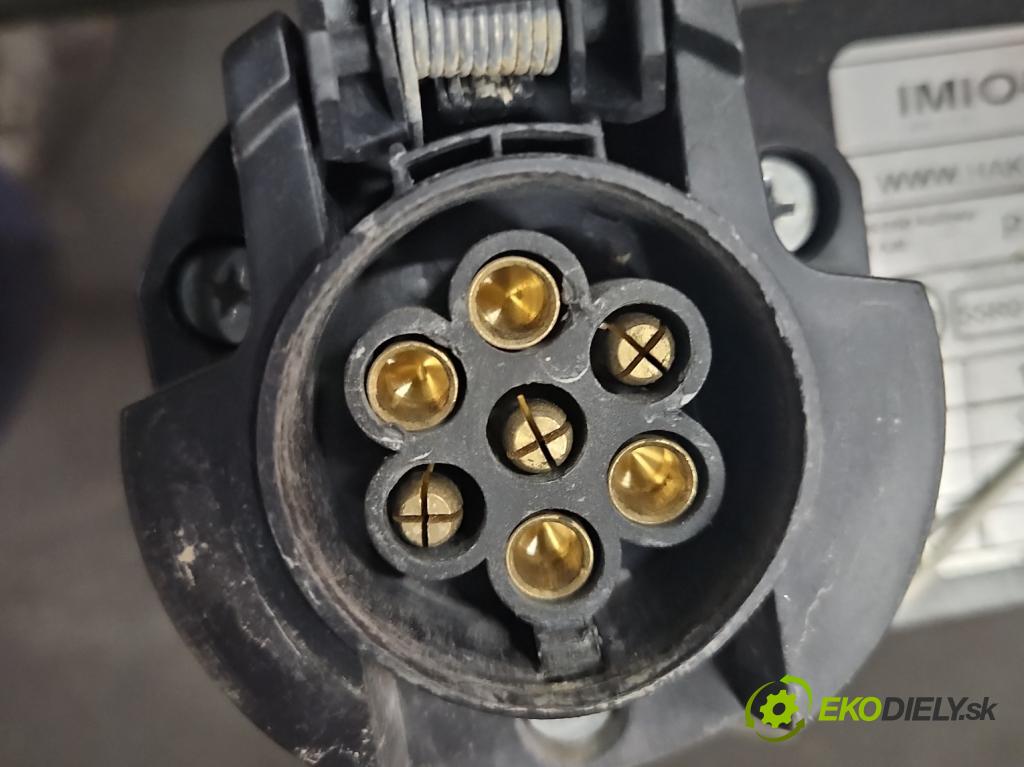 Peugeot 308 I 2007-2013 1.6 hdi 114 hp manual 84 kW 1560 cm3 5- oko tažné  (Tažná zařízení)